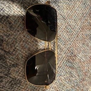 2 pairs of sunglasses
